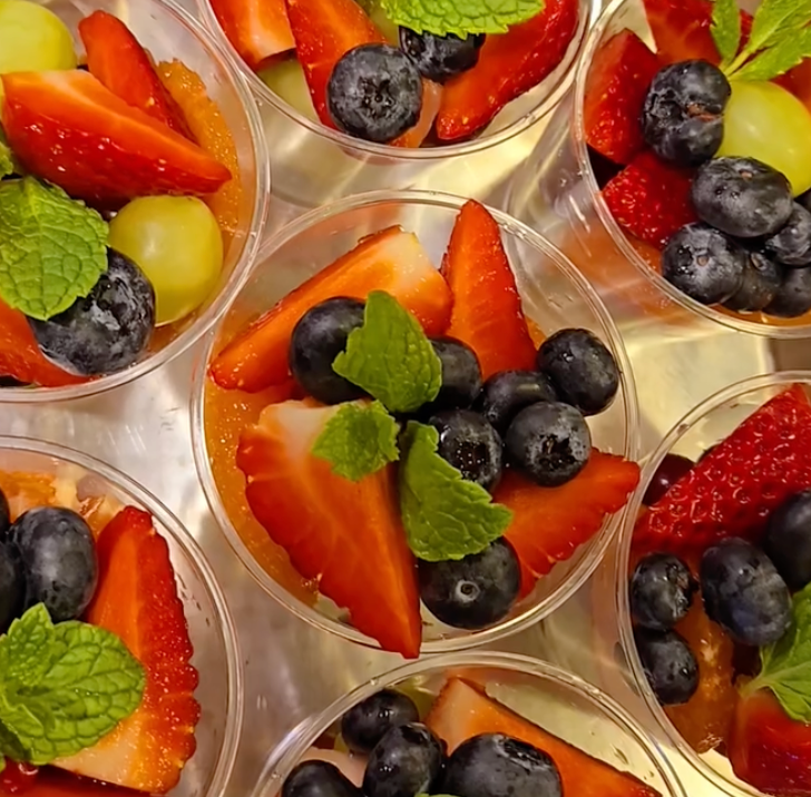 FRUIT CUPS