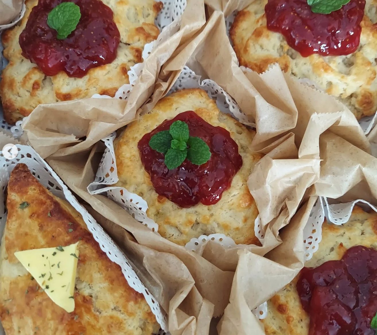 STRAWBERRY SCONE